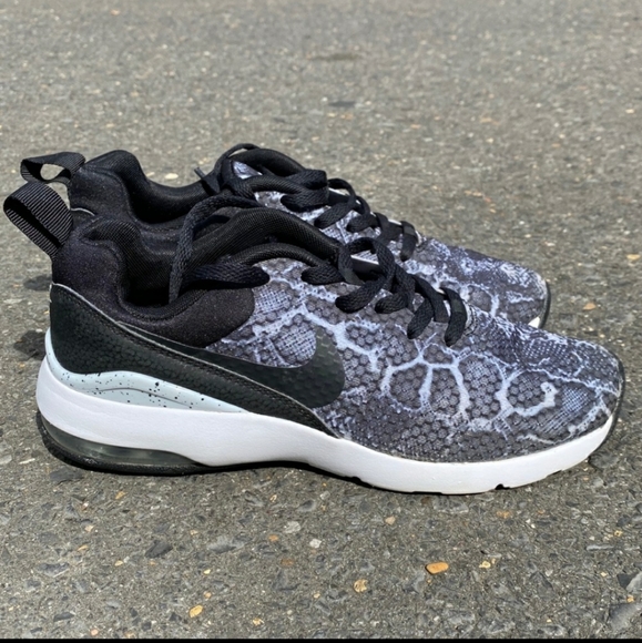 nike air max snake print